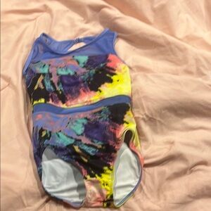 Colorful Abstract dance Leo